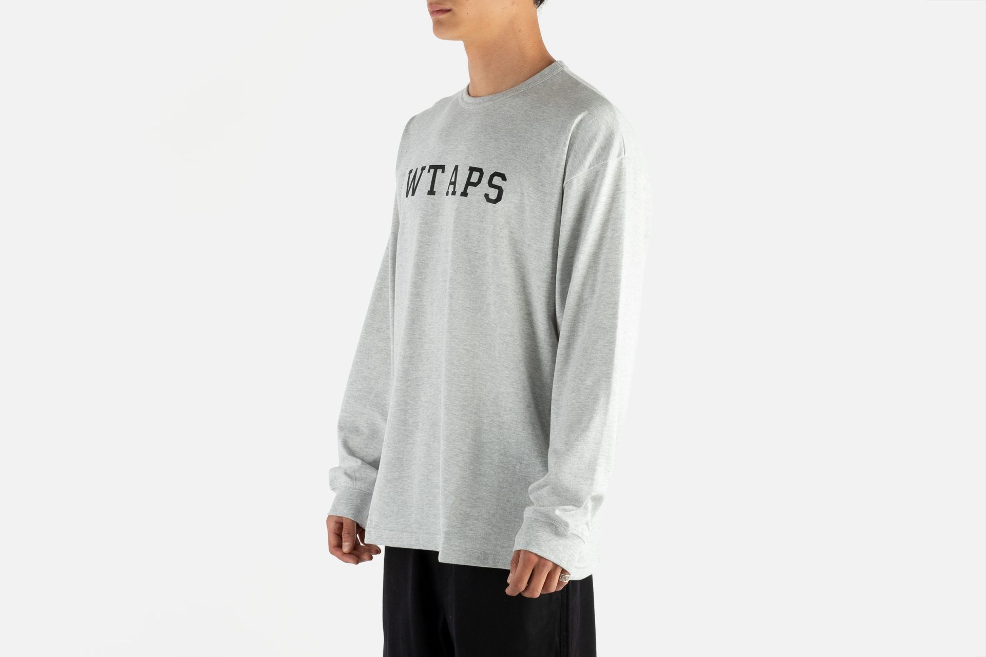 トップス WTAPS NEW BALANCE ACADEMY CREW NECK 新品 WTAPS NEW BALANCE ACADEMY CREW NECK